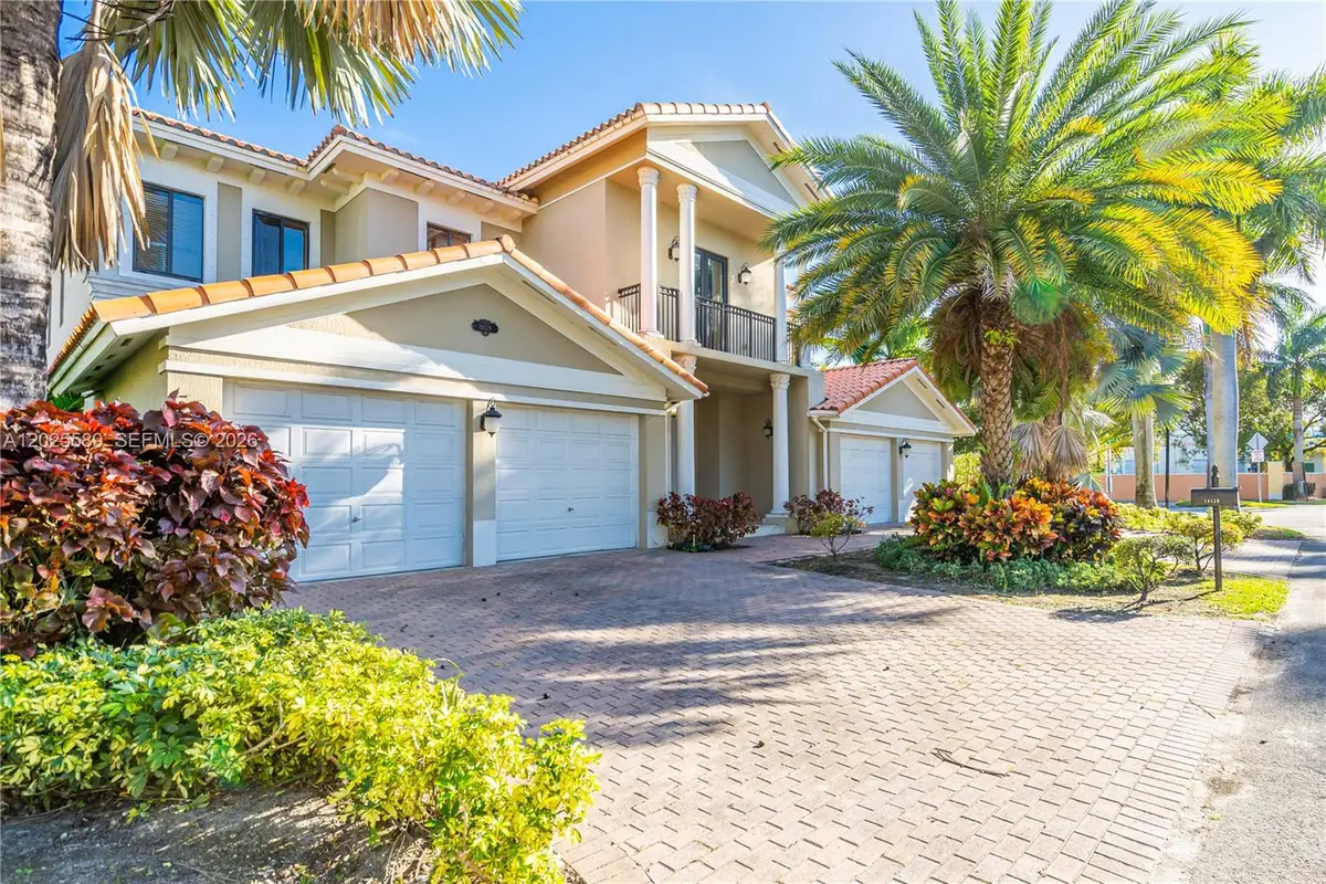 19529 SW 80th Ct, Cutler Bay, FL 33157 - #1