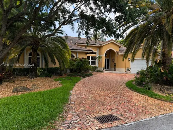 9563 SW 123rd Ter, Miami, FL 33176