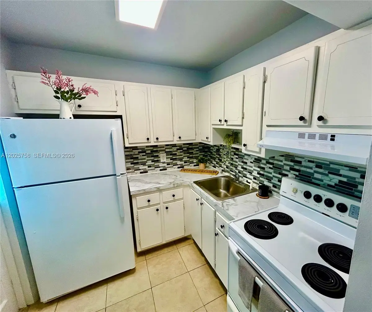 2213 NE 1st Ct #203, Boynton Beach, FL 33435 - #1