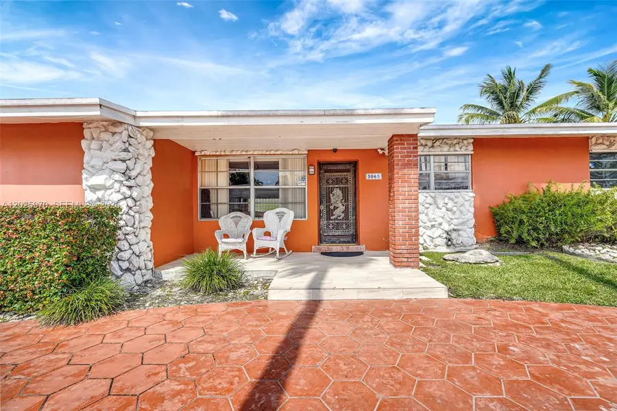 5065 SW 90th Ct, Miami, FL 33165 - #2