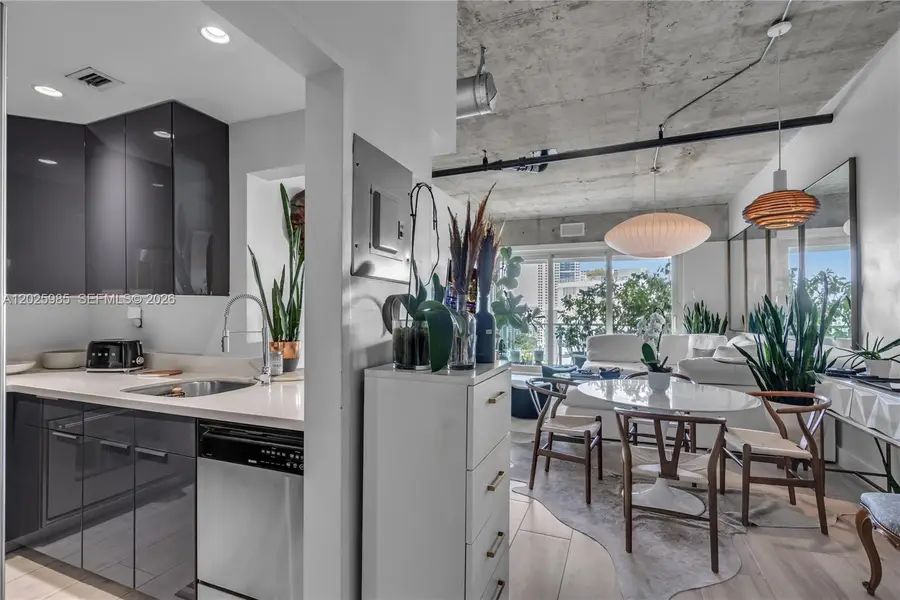1000 West Ave #PH23, Miami Beach, FL 33139 - #3