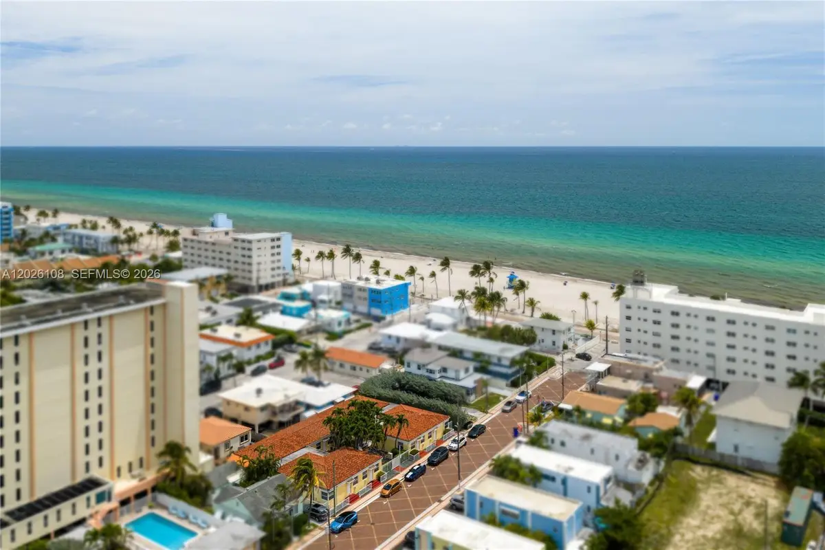 335 Georgia St, Hollywood, FL 33019 - #1