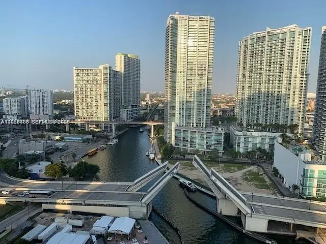 31 SE 5th St #705, Miami, FL 33131 - #2