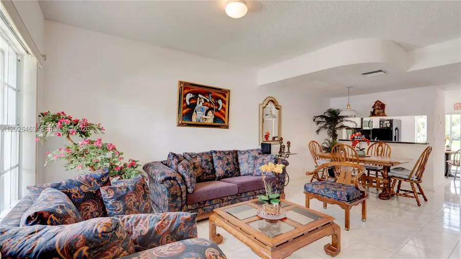 8054 Sanibel Dr, Tamarac, FL 33321 - #3