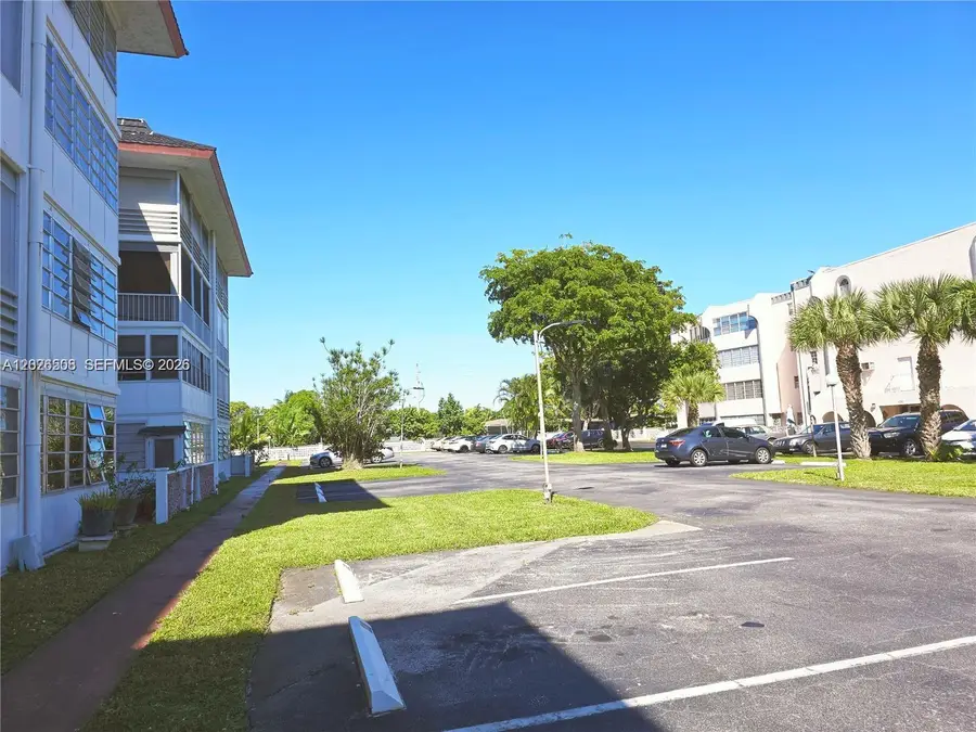 4140 NW 44th Ave #411, Lauderdale Lakes, FL 33319 - #2