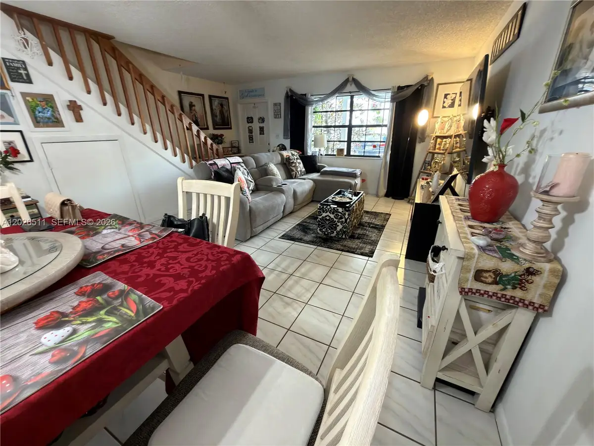 10428 NW 3rd St, Pembroke Pines, FL 33026 - #1