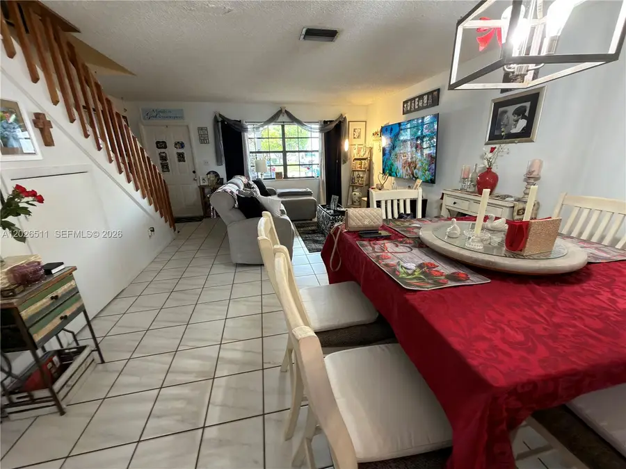 10428 NW 3rd St, Pembroke Pines, FL 33026 - #2