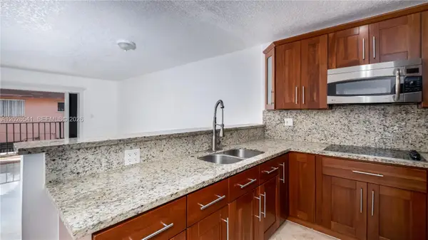 4390 W 12th Ln #18B, Hialeah, FL 33012