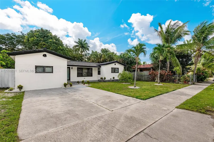 537 S 29th Ct, Hollywood, FL 33020 - #2