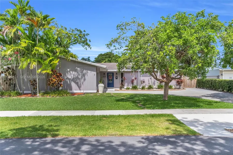 18645 SW 90th Ave, Cutler Bay, FL 33157 - #2