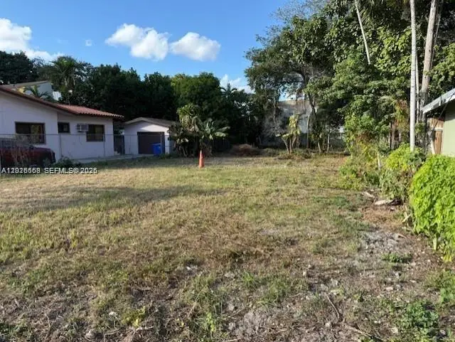 1121 NW 2nd St, Miami, FL 33128 - #2