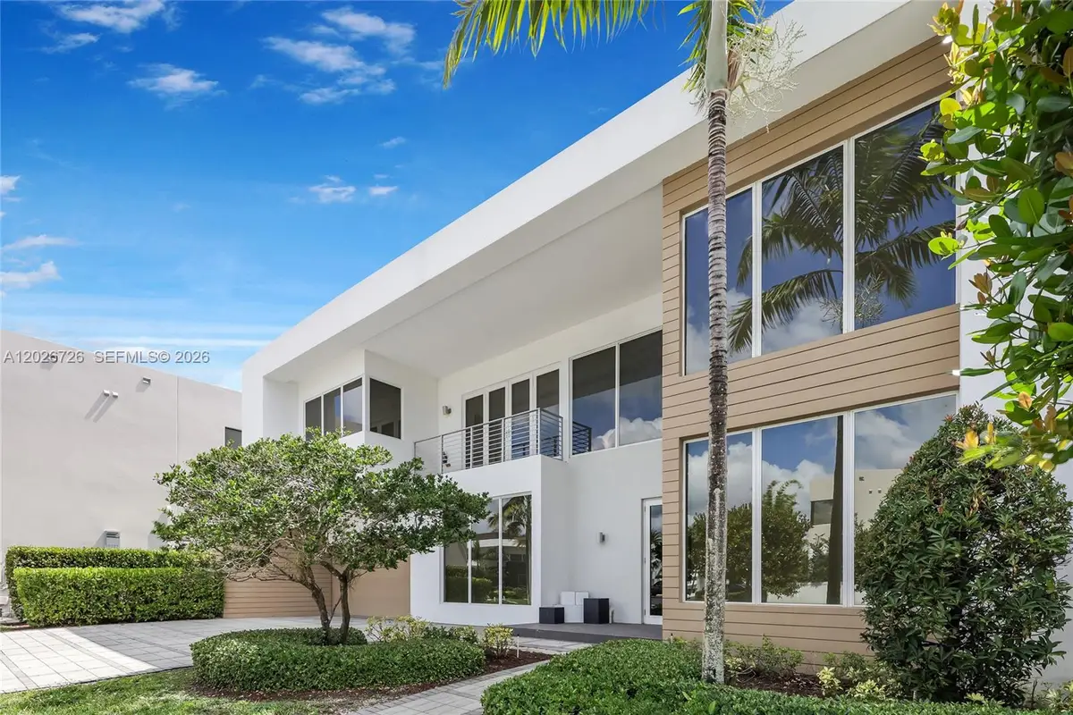 7441 NW 102nd Ct, Doral, FL 33178 - #1