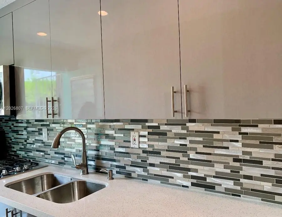 6498 Collins Ave #41, Miami Beach, FL 33141 - #2