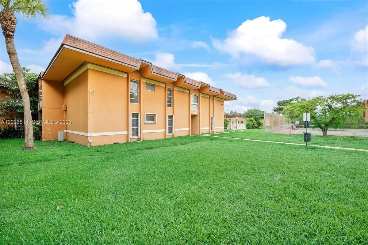 9445 SW 76th St #U4, Miami, FL 33173 - #1