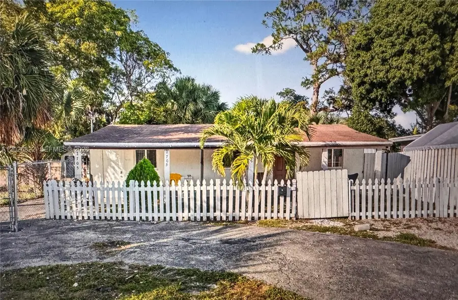 1705 Davie Blvd, Fort Lauderdale, FL 33312 - #2