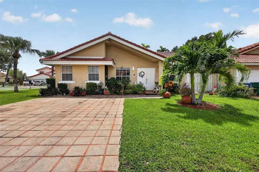 18847 NW 83rd Pl, Hialeah, FL 33015 - #3