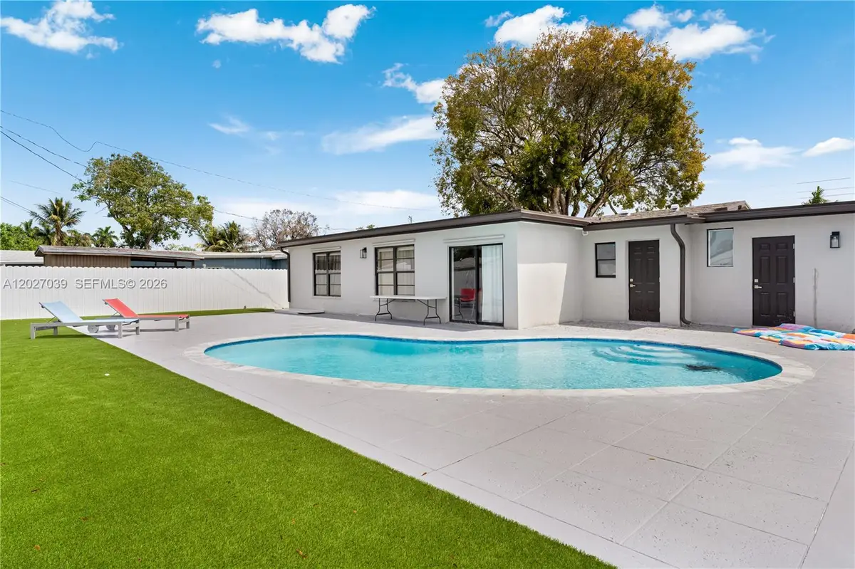 7051 Tyler St, Hollywood, FL 33024 - #1