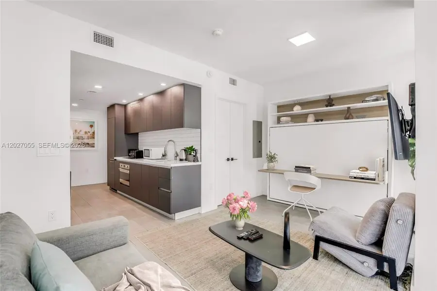 227 NE 2nd St #2611, Miami, FL 33132 - #3