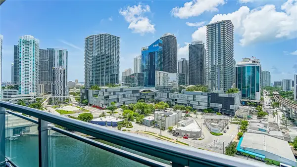 92 SW 3rd St #1803, Miami, FL 33130