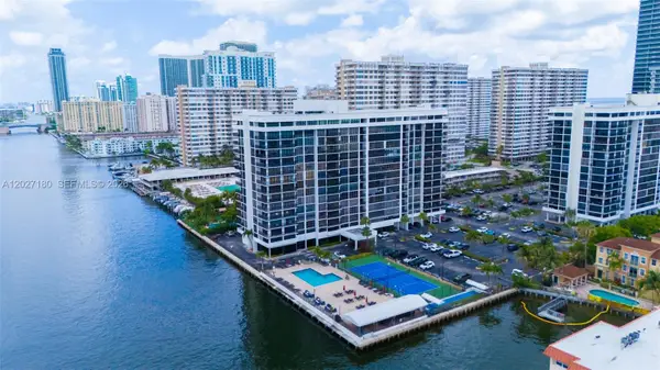 2017 S Ocean Dr #1104, Hallandale Beach, FL 33009