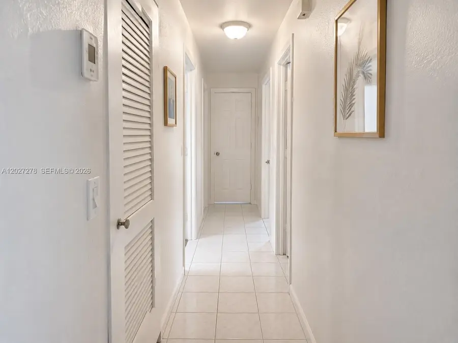 901 NE 2nd St, Hallandale Beach, FL 33009 - #3