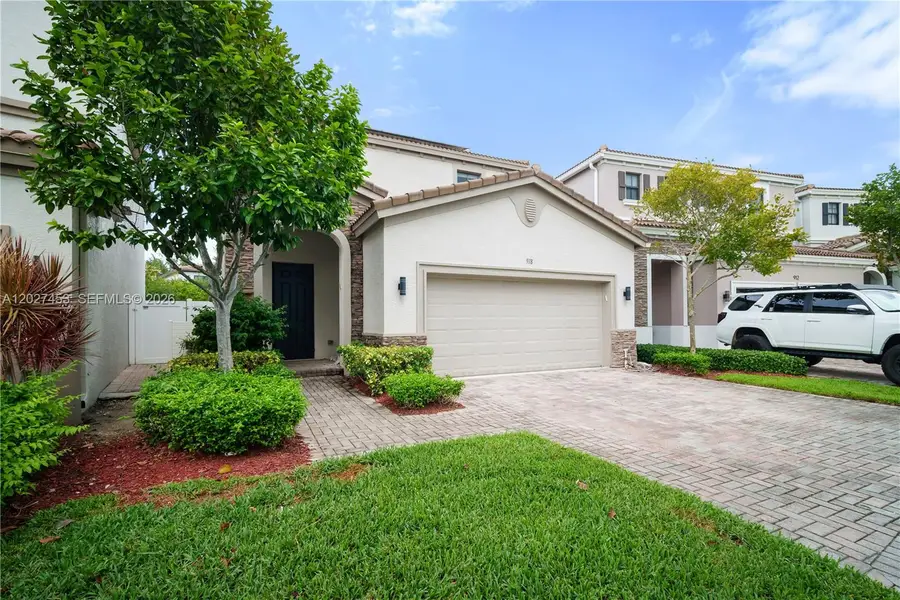 918 NE 191st St, Miami, FL 33179 - #3