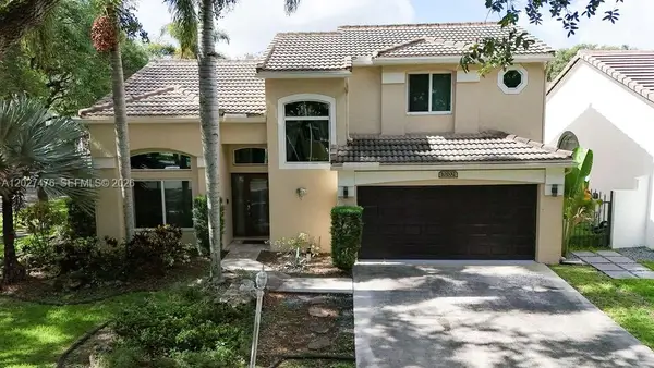 10202 Caracas St, Cooper City, FL 33026
