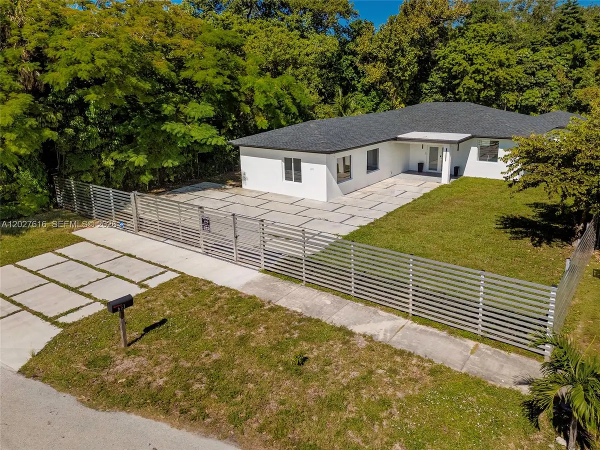 651 NE 172nd St, Miami, FL 33162 - #1