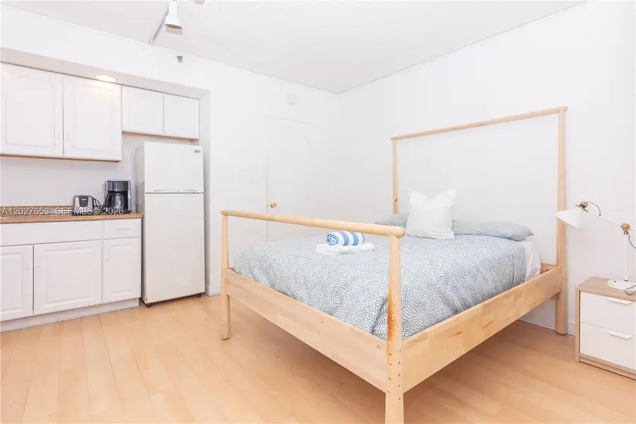 5445 Collins Ave #1105, Miami Beach, FL 33140 - #2