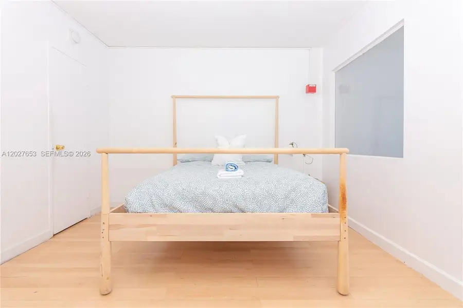 5445 Collins Ave #1105, Miami Beach, FL 33140 - #3