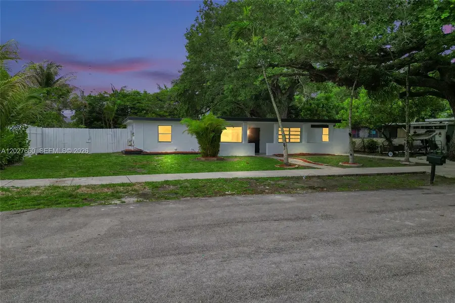 112 Edmund Rd, West Park, FL 33023 - #2