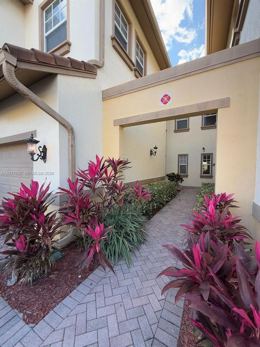 6024 NW 118th Dr, Coral Springs, FL 33076 - #2