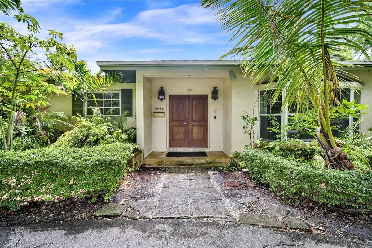 6980 SW 104th St, Pinecrest, FL 33156 - #1