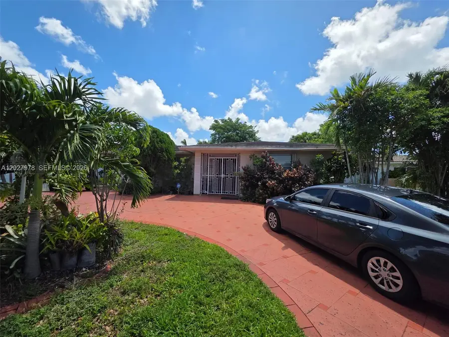 16825 NW 74th Ave, Hialeah, FL 33015 - #2