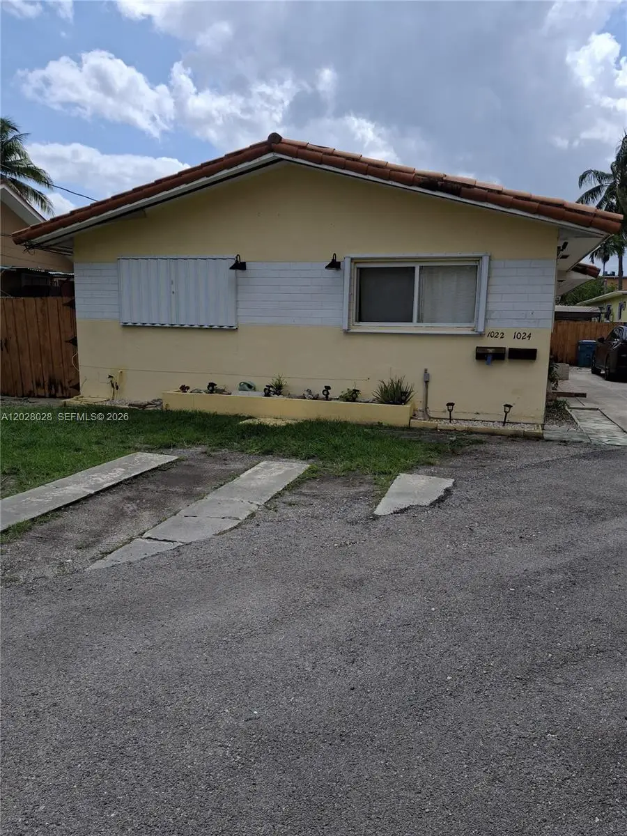 1022 NW 22nd Pl, Miami, FL 33125 - #2
