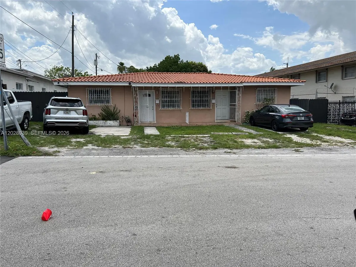 1040 NW 23rd Ct, Miami, FL 33125 - #1