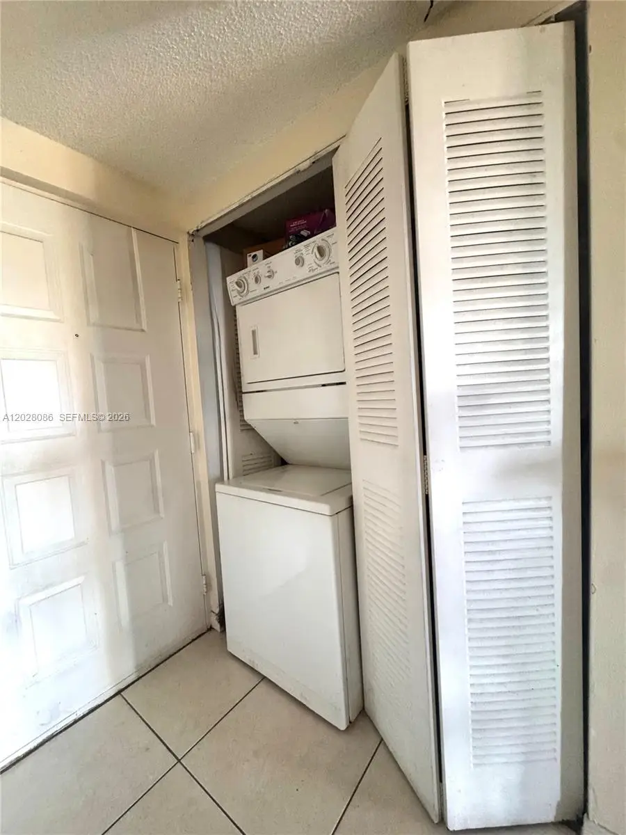 8290 Lake Dr #506, Doral, FL 33166 - #2