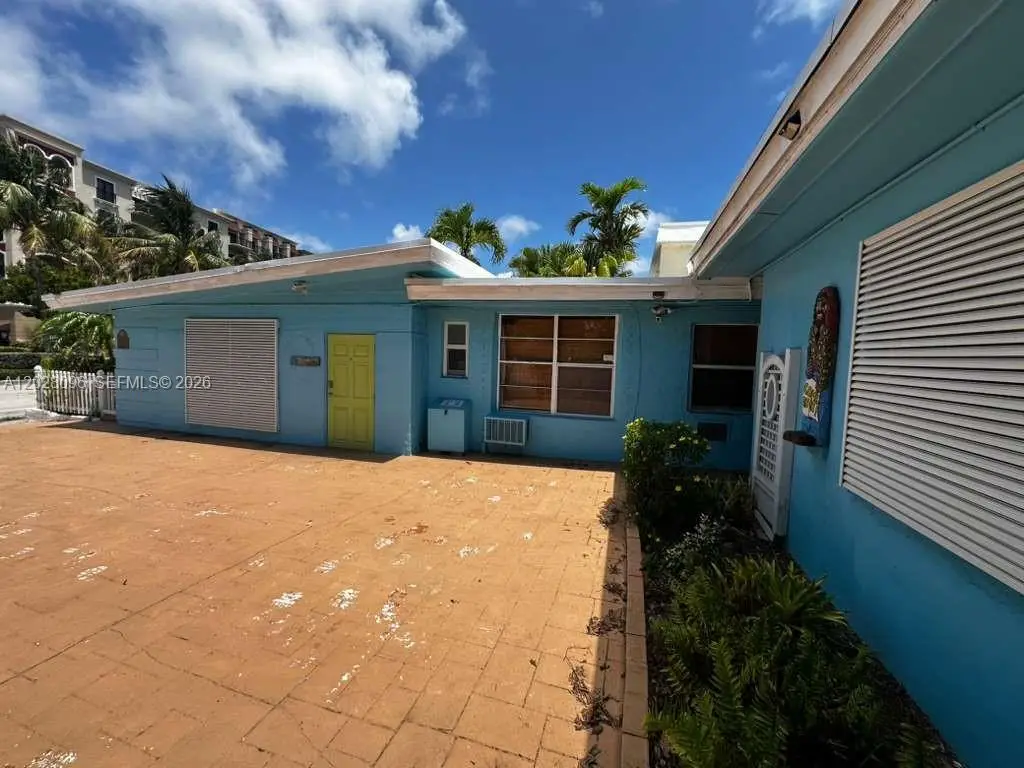 2318 N Ocean Blvd, Fort Lauderdale, FL 33305 - #1
