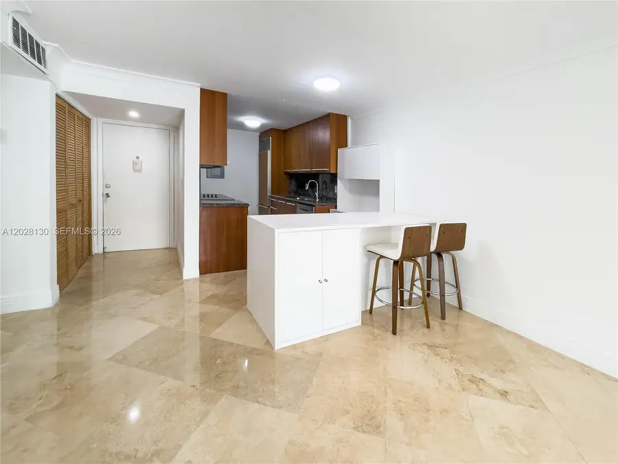 1670 Bay Rd #2D, Miami Beach, FL 33139 - #3