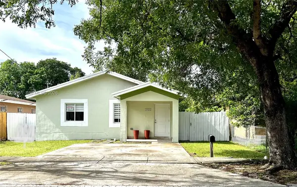 1926 NW 60th St, Miami, FL 33142