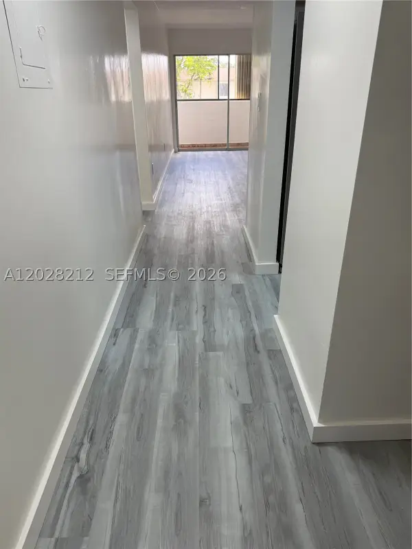 1555 W 44th Pl #203, Hialeah, FL 33012