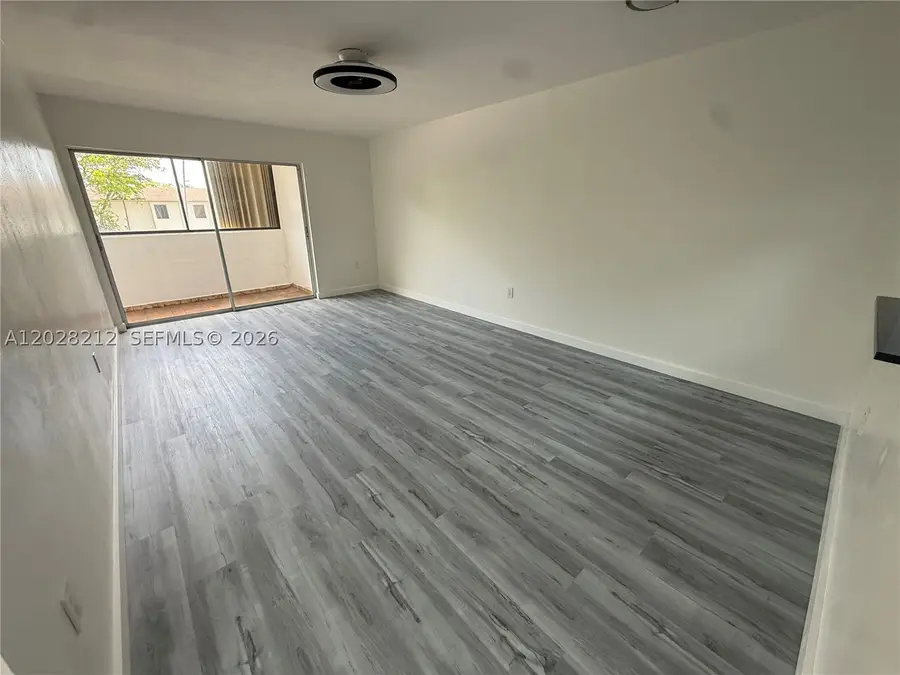 1555 W 44th Pl #203, Hialeah, FL 33012 - #3