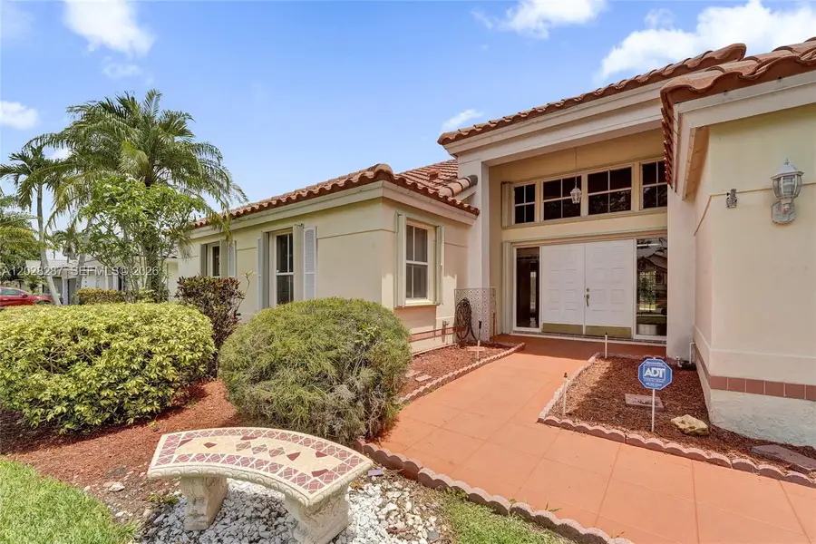 8860 Southern Orchard Rd S, Davie, FL 33328 - #2