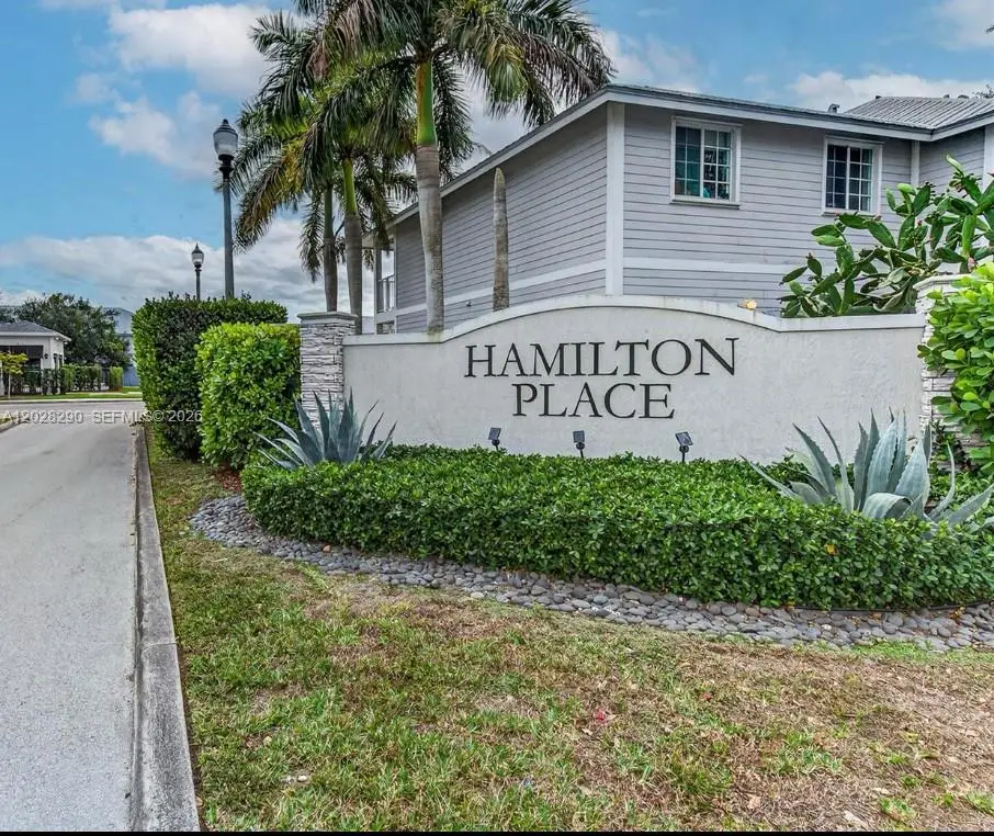 916 SE 17th Ct, Homestead, FL 33034 - #1