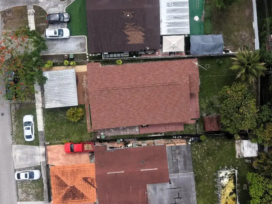 252 E 37th St, Hialeah, FL 33013 - #3
