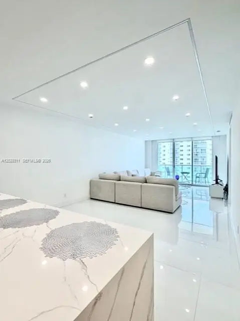 19390 Collins Ave #908, Sunny Isles Beach, FL 33160