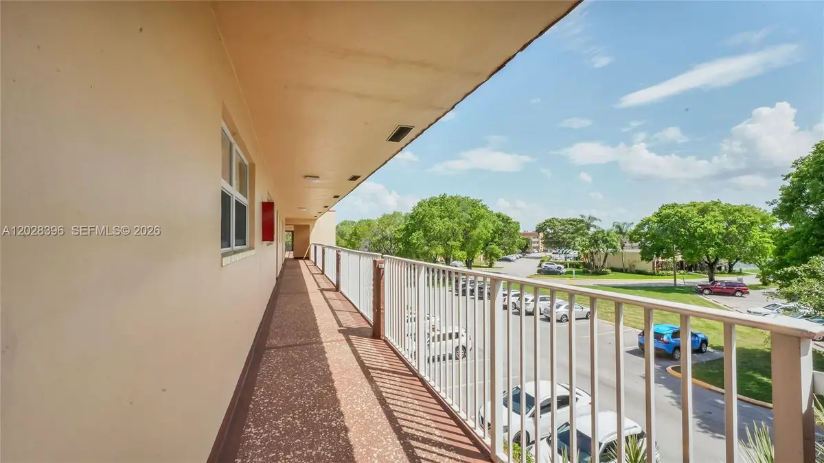 2811 N Pine Island Rd #302, Sunrise, FL 33322 - #1