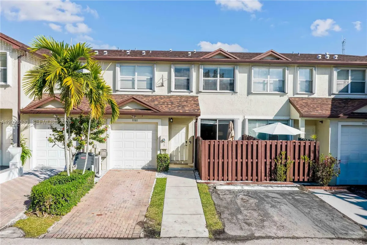 9581 SW 3rd St, Pembroke Pines, FL 33025 - #1