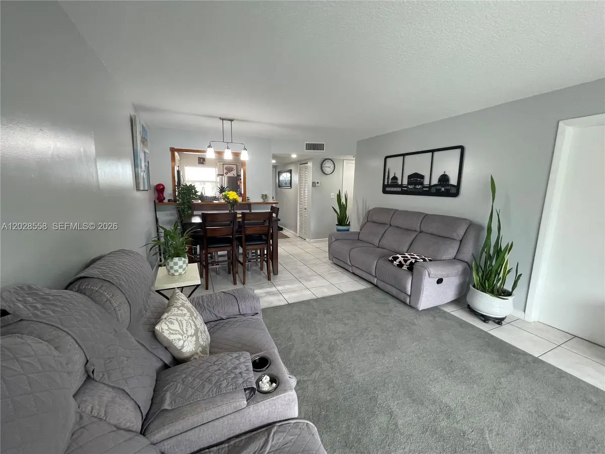 9281 Sunrise Lakes Blvd #209, Sunrise, FL 33322 - #1