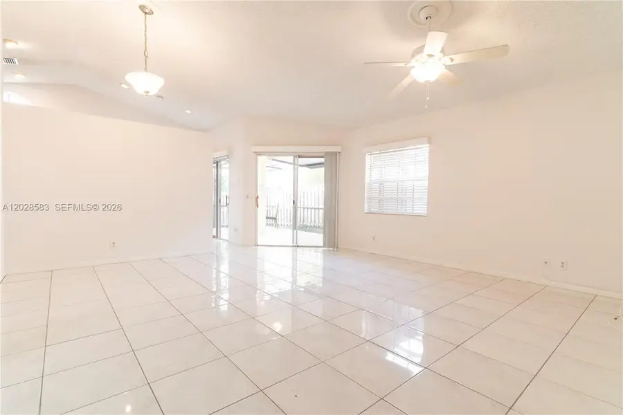 1341 Seagrape Cir, Weston, FL 33326 - #3
